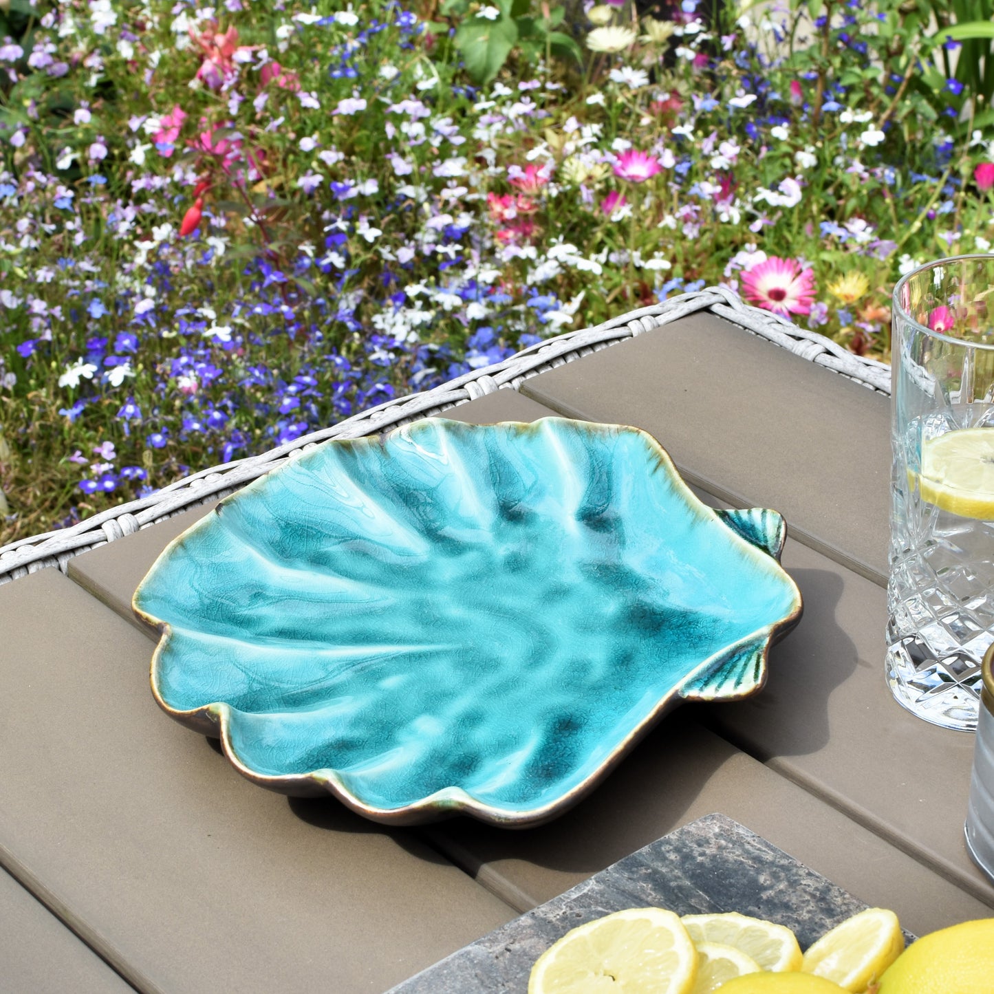 Clam Shell Plate - Dark Turquoise